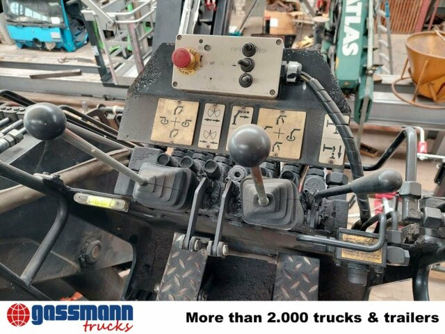 HLK 96a2 , Greifersteuerung, faltbar,Hochsitz - Кран-манипулятор для Грузовиков: фото 5 HLK 96a2 , Greifersteuerung, faltbar,Hochsitz - Кран-манипулятор для Грузовиков: фото 5