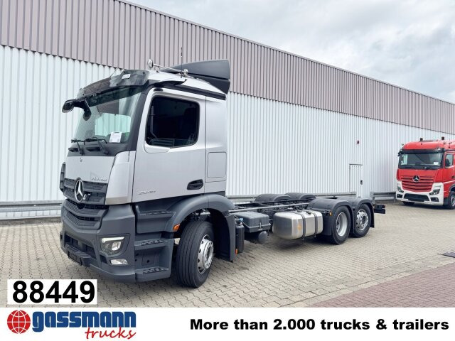 Mercedes-Benz Actros 2546 L 6x2, Retarder, Lenk-/Lift, LED, - Грузовик-шасси: фото 1 Mercedes-Benz Actros 2546 L 6x2, Retarder, Lenk-/Lift, LED, - Грузовик-шасси: фото 1