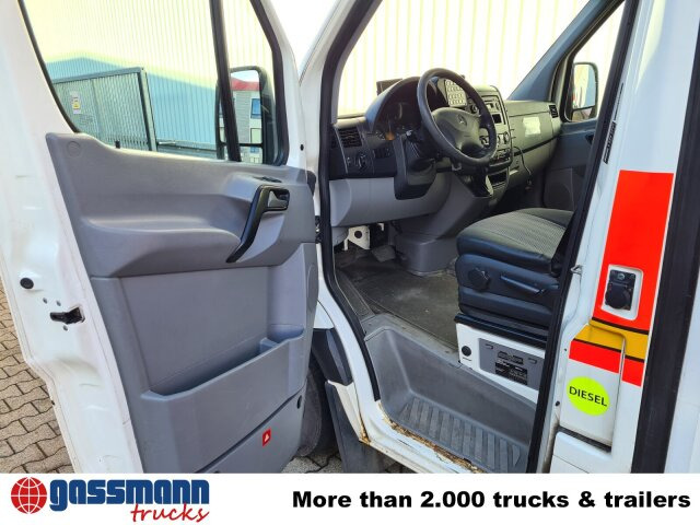Mercedes-Benz Sprinter 316 KA 4x2, Rettungswagen - Цельнометаллический фургон: фото 4 Mercedes-Benz Sprinter 316 KA 4x2, Rettungswagen - Цельнометаллический фургон: фото 4