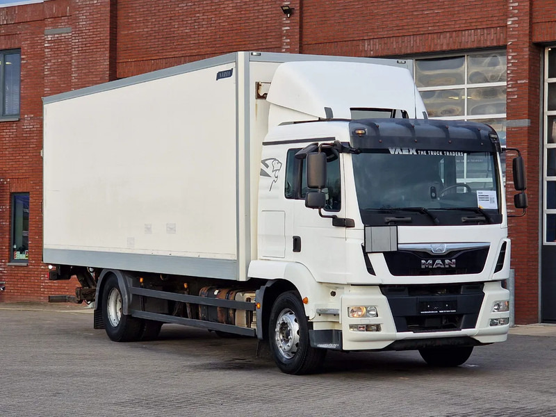 MAN TGM 18.340 4x2 - Sleepercab - Box with sidedoors - Loadlift - Full air - Euro 6 - Automatic - Грузовик с закрытым кузовом: фото 1 MAN TGM 18.340 4x2 - Sleepercab - Box with sidedoors - Loadlift - Full air - Euro 6 - Automatic - Грузовик с закрытым кузовом: фото 1