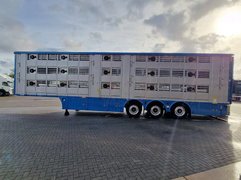 Pezzaioli New 3 stock livestock trailer 95.4M2 - Water & Ventilation - Lifting floors - Lifting roof - Lift axle - Полуприцеп для перевозки животных: фото 5 Pezzaioli New 3 stock livestock trailer 95.4M2 - Water & Ventilation - Lifting floors - Lifting roof - Lift axle - Полуприцеп для перевозки животных: фото 5