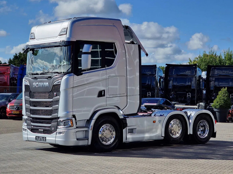Scania 660S V8 NGS Highline 6x2/4 - New - Full spec - Retarder - Night clima - Led - Leather - Navi - Тягач: фото 3 Scania 660S V8 NGS Highline 6x2/4 - New - Full spec - Retarder - Night clima - Led - Leather - Navi - Тягач: фото 3