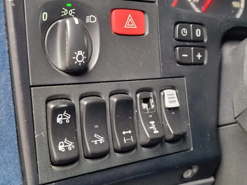 Тягач Scania T580 V8 Topline 6x2 - Original Scania Hauber / Torpedo - Manual gearbox - Show truck - Retarder: фото 17