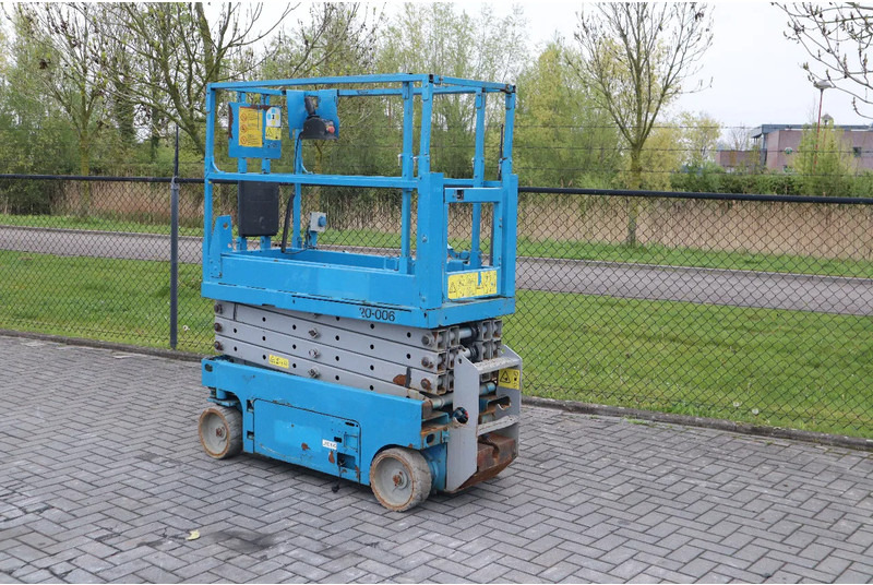 Genie GS-1932 | 7.8 METER | 227 KG - Ножничный подъемник: фото 2 Genie GS-1932 | 7.8 METER | 227 KG - Ножничный подъемник: фото 2