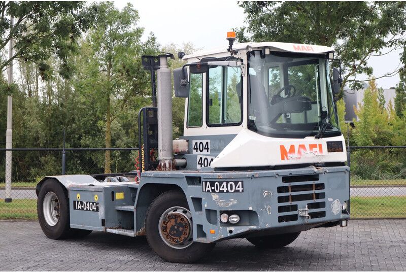 Mafi R332 | 4X4 | 32 TON | ROTATING SEAT - Терминальный тягач: фото 3 Mafi R332 | 4X4 | 32 TON | ROTATING SEAT - Терминальный тягач: фото 3