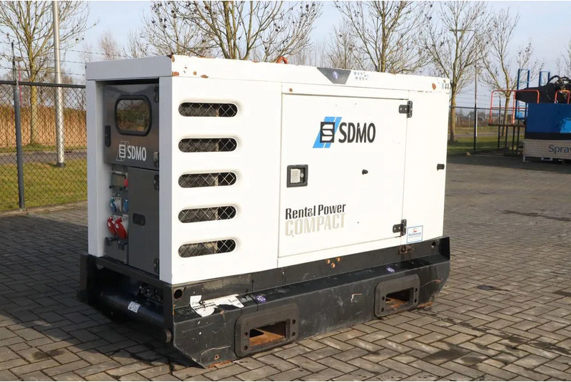 SDMO R44C3 | 44 KVA | GOOD WORKING - Электрогенератор: фото 3 SDMO R44C3 | 44 KVA | GOOD WORKING - Электрогенератор: фото 3
