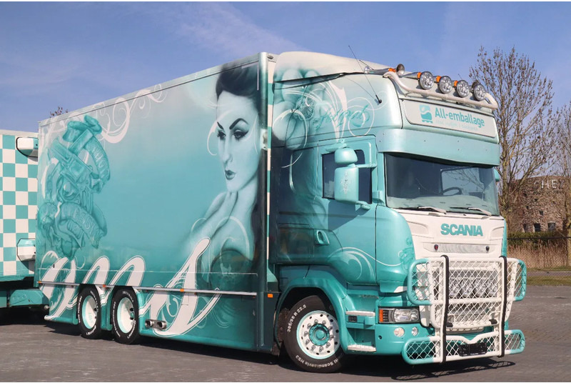 Scania R560 V8 | BERTHONS HOT ROD | CUSTOM SPECIAL TRUCK - Грузовик с закрытым кузовом: фото 1 Scania R560 V8 | BERTHONS HOT ROD | CUSTOM SPECIAL TRUCK - Грузовик с закрытым кузовом: фото 1