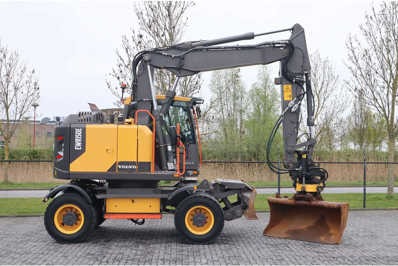 Volvo EWR 150 E | ROTOTILT | BUCKET | TRAILER HYDR - Колёсный экскаватор: фото 4 Volvo EWR 150 E | ROTOTILT | BUCKET | TRAILER HYDR - Колёсный экскаватор: фото 4