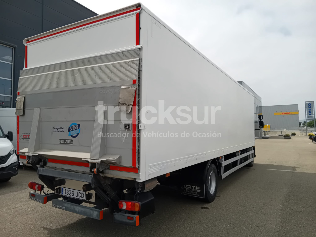 RENAULT D 12.240 - Грузовик с закрытым кузовом: фото 4 RENAULT D 12.240 - Грузовик с закрытым кузовом: фото 4