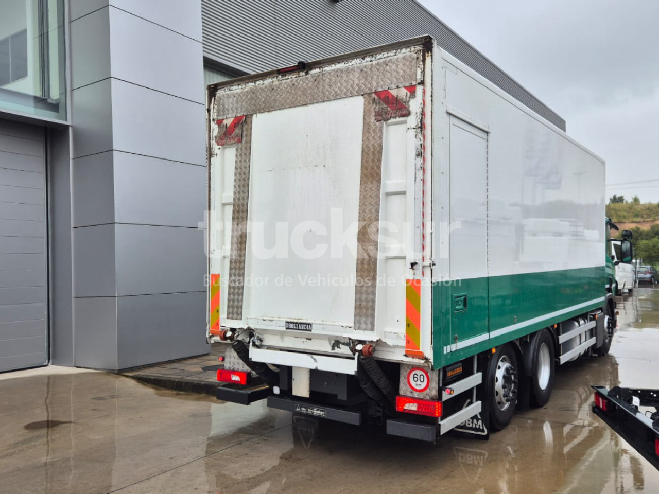 SCANIA P320.26 ejes 6x2*4 - Грузовик с закрытым кузовом: фото 3 SCANIA P320.26 ejes 6x2*4 - Грузовик с закрытым кузовом: фото 3