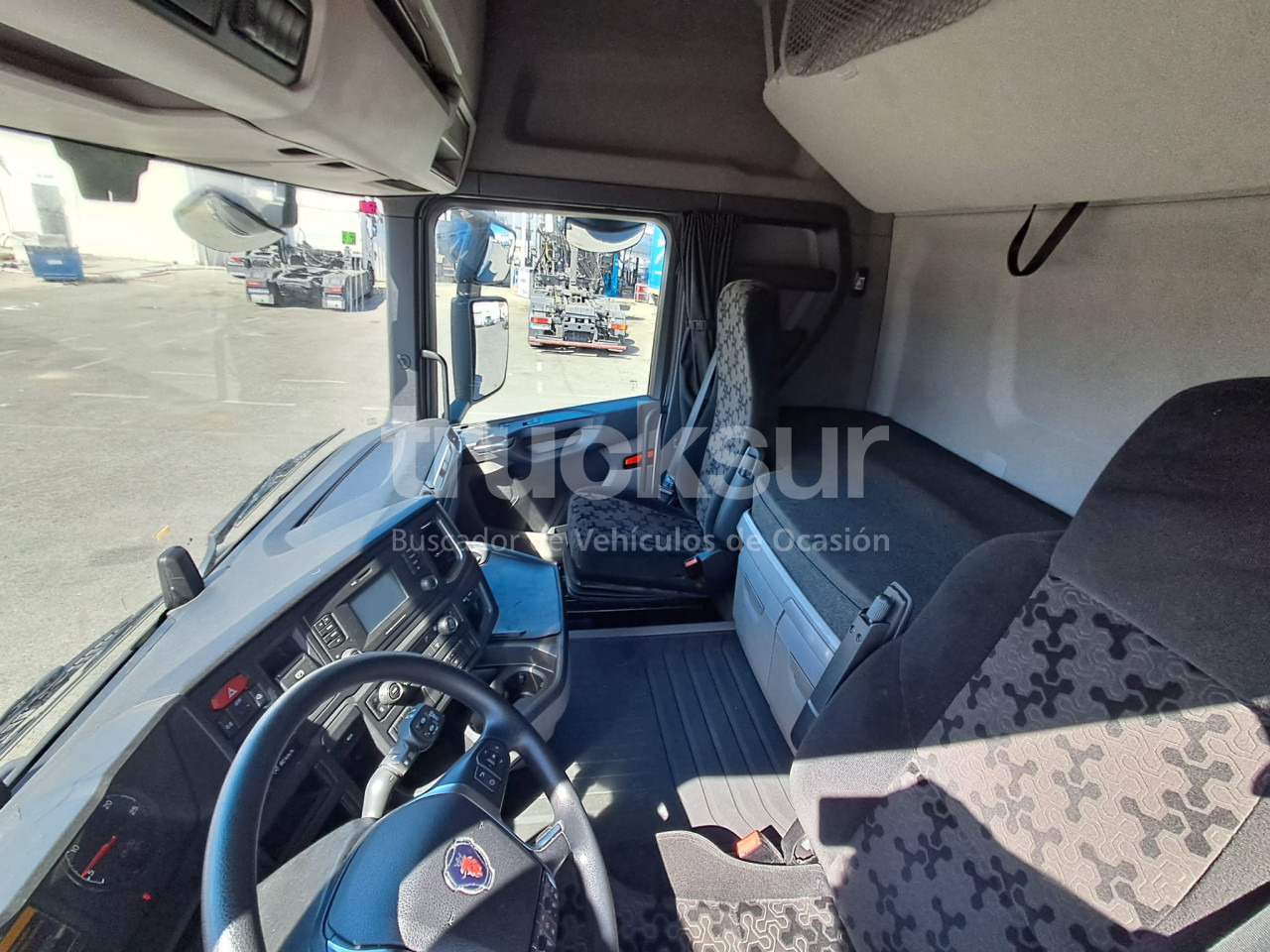SCANIA R450 - Тягач: фото 5 SCANIA R450 - Тягач: фото 5