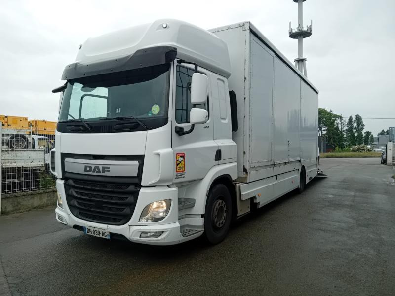 DAF CF 400 - Грузовик с закрытым кузовом: фото 1 DAF CF 400 - Грузовик с закрытым кузовом: фото 1