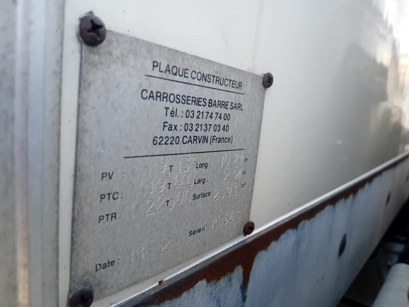 Mercedes Axor 1829 - Грузовик с закрытым кузовом: фото 3 Mercedes Axor 1829 - Грузовик с закрытым кузовом: фото 3