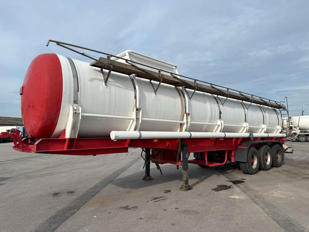 Blumhardt 3 axle 29.000 L ADR Tank trailer Blumhardt 3 axle 29.000 L ADR Tanktrailer - Полуприцеп-цистерна: фото 1 Blumhardt 3 axle 29.000 L ADR Tank trailer Blumhardt 3 axle 29.000 L ADR Tanktrailer - Полуприцеп-цистерна: фото 1