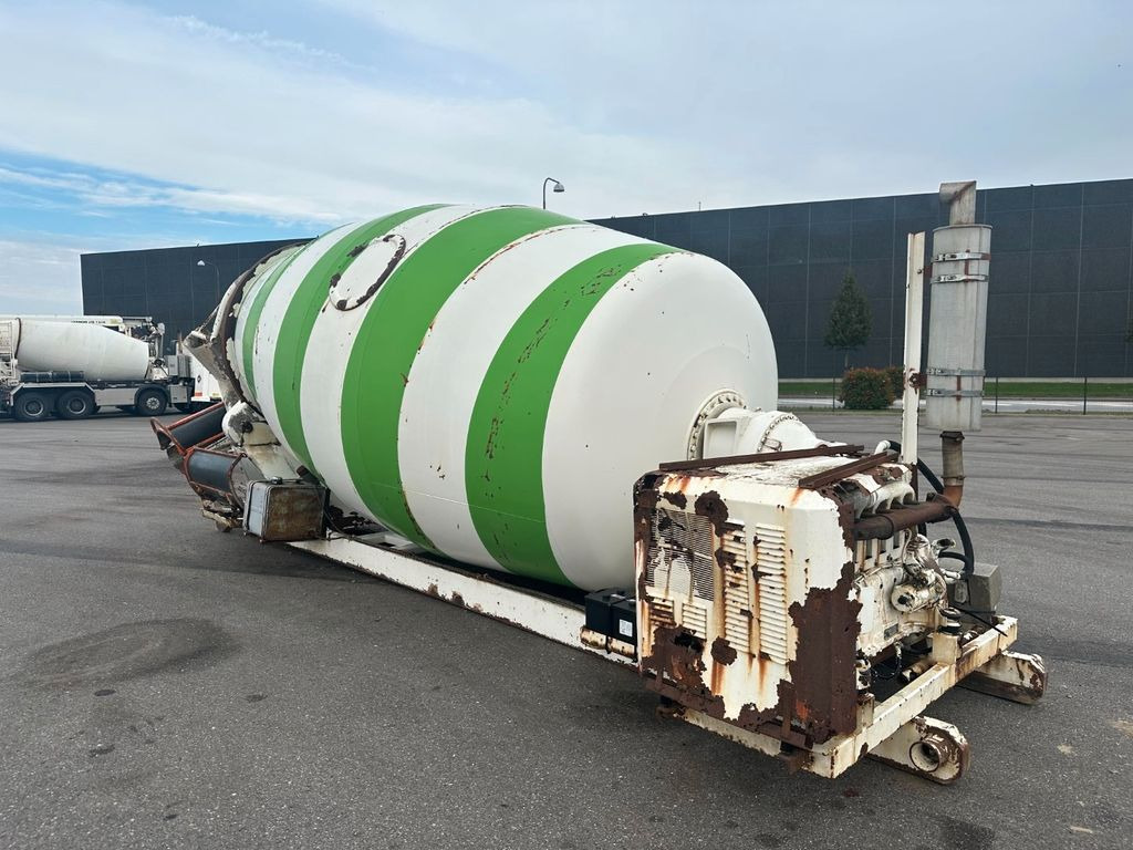 LT 90 D 9 m3 Concrete Mixer on Flat / Deutz - Автобетоносмеситель: фото 2 LT 90 D 9 m3 Concrete Mixer on Flat / Deutz - Автобетоносмеситель: фото 2