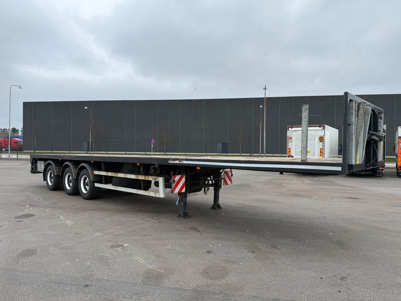 Lag 3 axle 7 m. Extendable / Last Axle Steering - Полуприцеп бортовой/ Платформа: фото 2 Lag 3 axle 7 m. Extendable / Last Axle Steering - Полуприцеп бортовой/ Платформа: фото 2