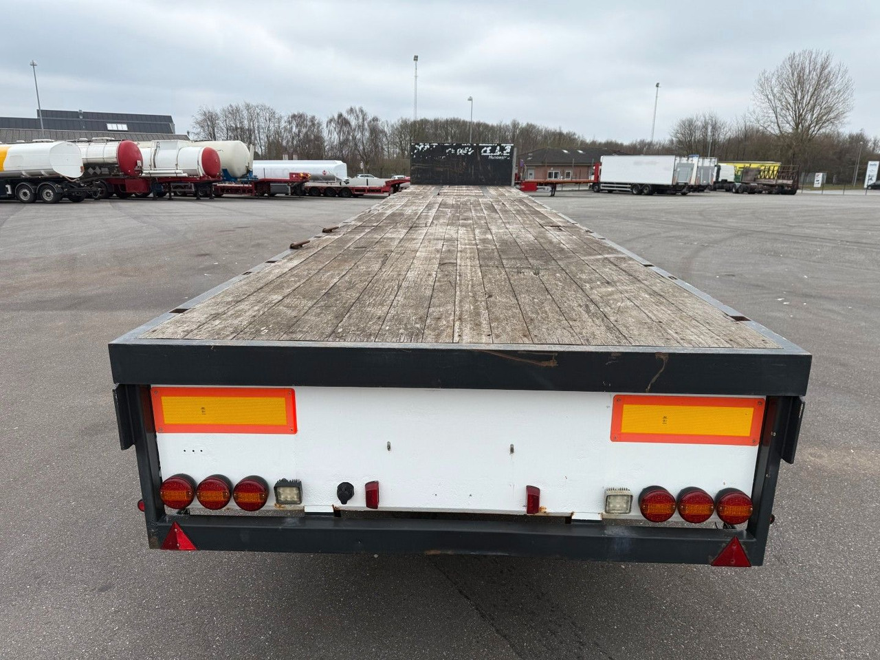 Lag 3 axle 7 m. Extendable / Last Axle Steering - Полуприцеп бортовой/ Платформа: фото 5 Lag 3 axle 7 m. Extendable / Last Axle Steering - Полуприцеп бортовой/ Платформа: фото 5