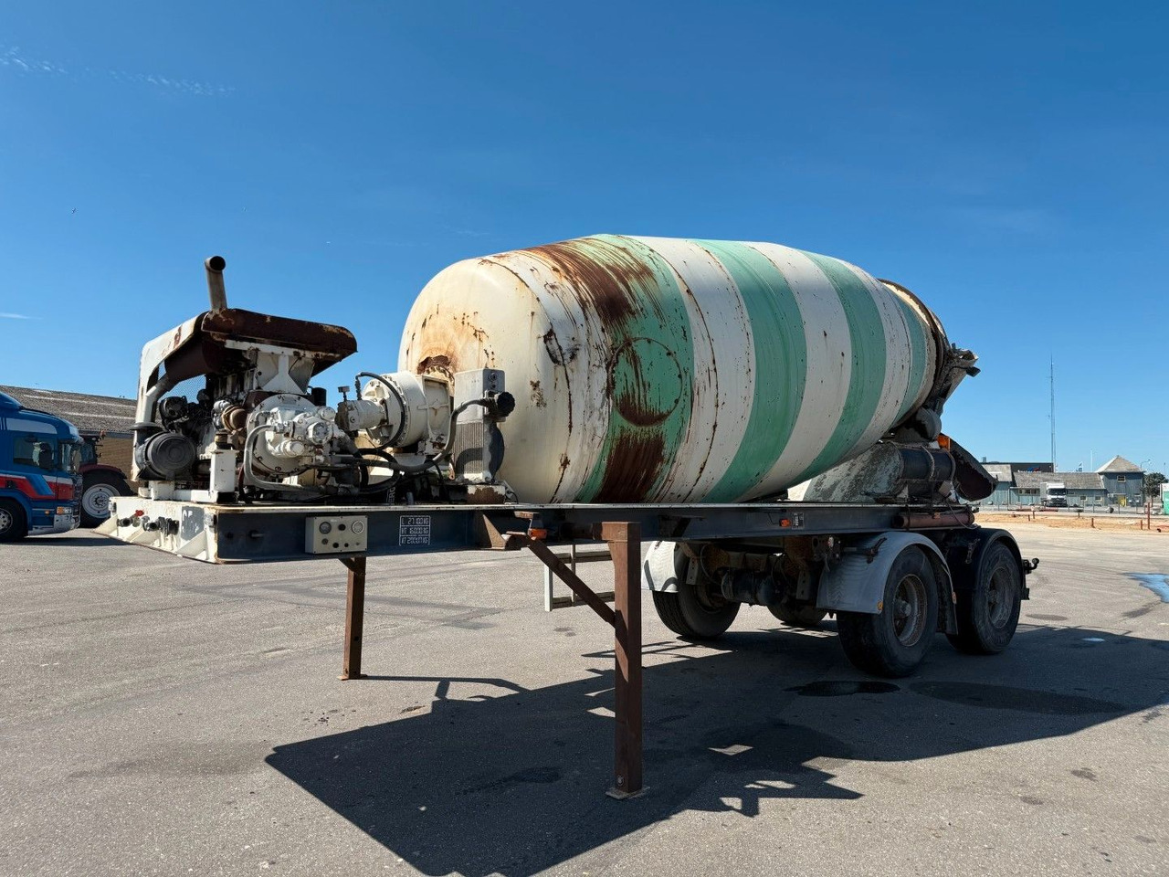 Le Cinena 12 m2 Baruval 2 axle Concrete trailer Lecinena 12 m3 Baruval 2 achse Beton/Concrete mixer - Полуприцеп: фото 1 Le Cinena 12 m2 Baruval 2 axle Concrete trailer Lecinena 12 m3 Baruval 2 achse Beton/Concrete mixer - Полуприцеп: фото 1