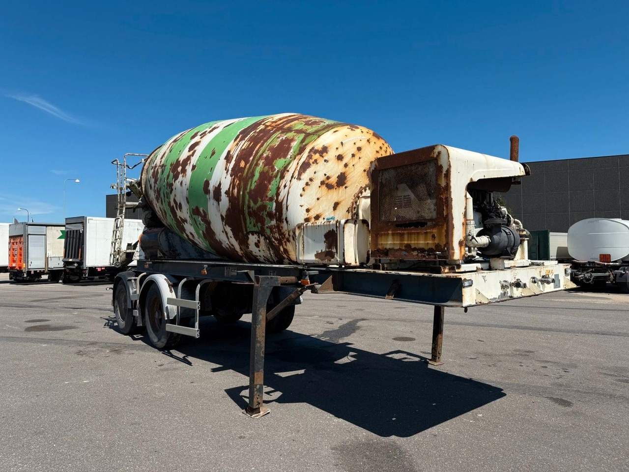 Lecinena 12 m3 Baruval 2 achse Beton/Concrete mixer Lecinena 12 m3 Baruval 2 achse Beton/Concrete mixer - Полуприцеп: фото 2 Lecinena 12 m3 Baruval 2 achse Beton/Concrete mixer Lecinena 12 m3 Baruval 2 achse Beton/Concrete mixer - Полуприцеп: фото 2