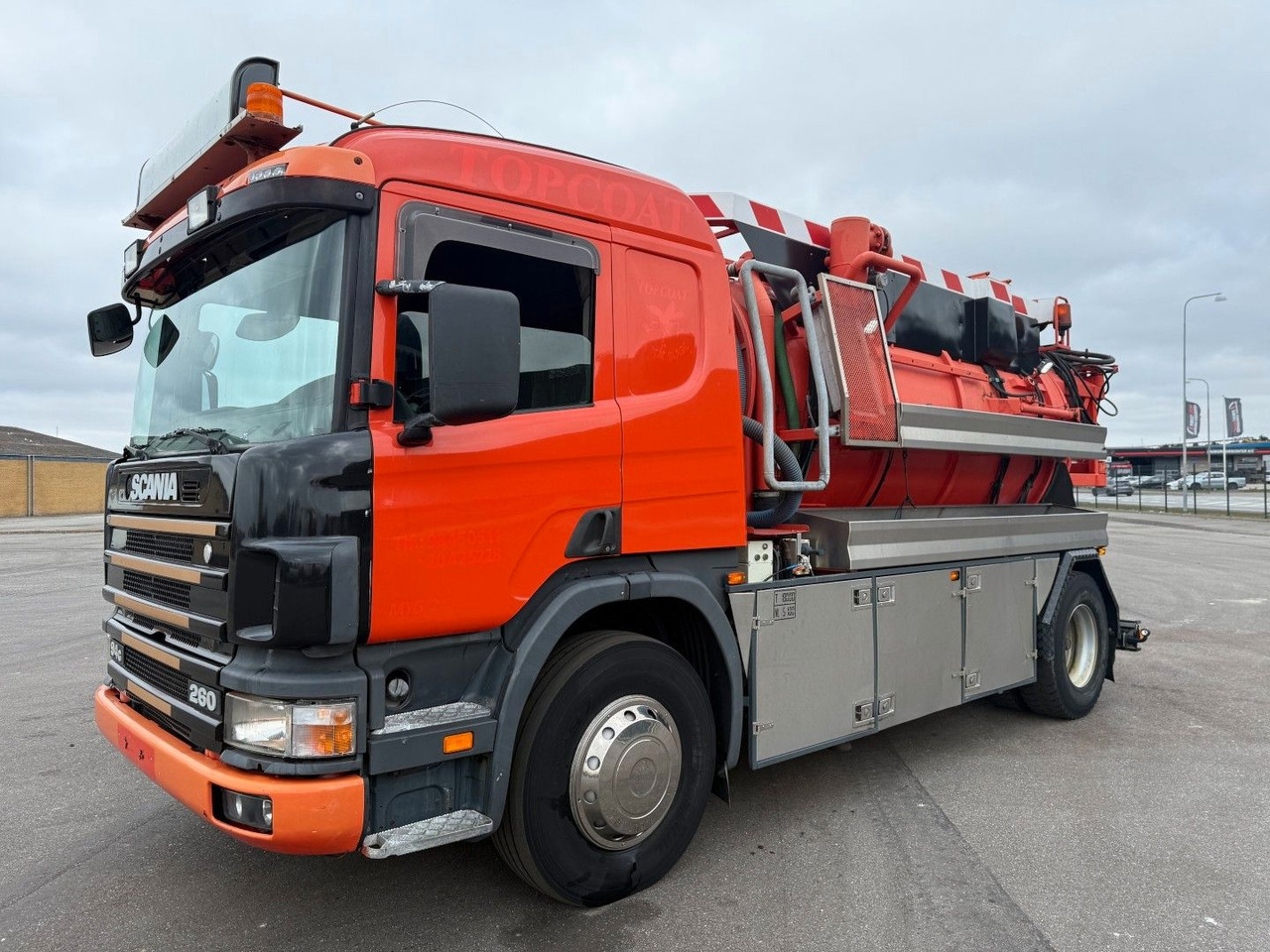 Scania P94/260 4x2 NZ SLS590 Kombi 8.400 l. - Ассенизатор: фото 1 Scania P94/260 4x2 NZ SLS590 Kombi 8.400 l. - Ассенизатор: фото 1