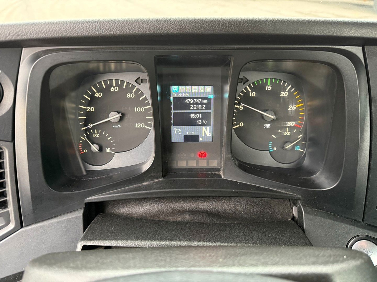 Тягач Mercedes-Benz Actros 1832 4x2 Euro 6: фото 9 Тягач Mercedes-Benz Actros 1832 4x2 Euro 6: фото 9