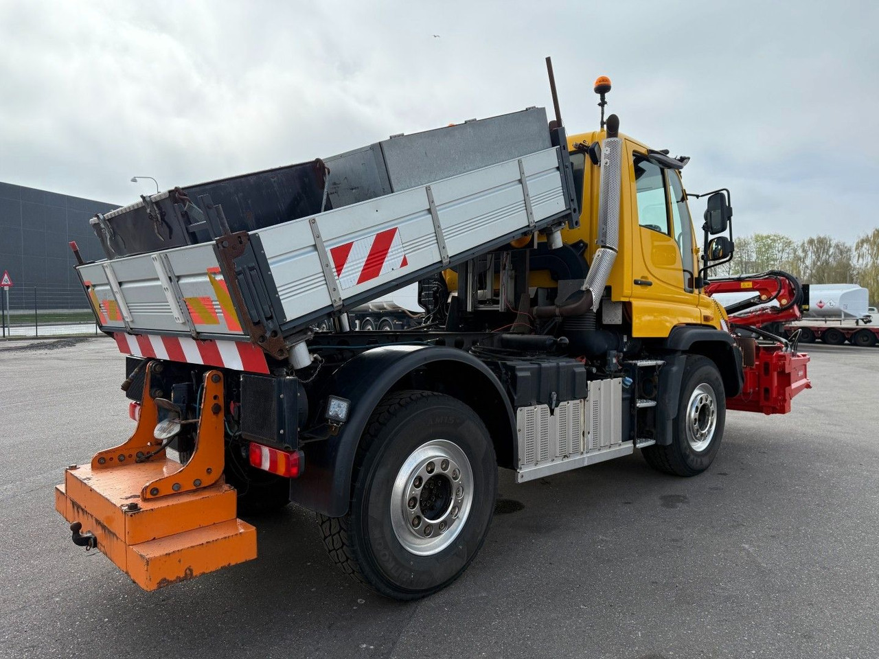 Unimog U427 4x4 Tipper / Kipper / Dücker Fräse BRS 15 - Самосвал: фото 4 Unimog U427 4x4 Tipper / Kipper / Dücker Fräse BRS 15 - Самосвал: фото 4