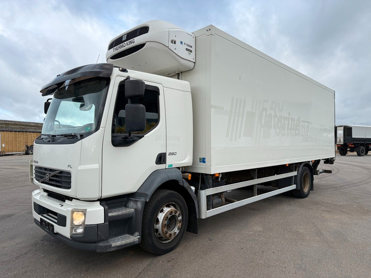 Volvo FL290 4x2 Thermo King T1200-R Euro 5 - Рефрижератор: фото 1 Volvo FL290 4x2 Thermo King T1200-R Euro 5 - Рефрижератор: фото 1