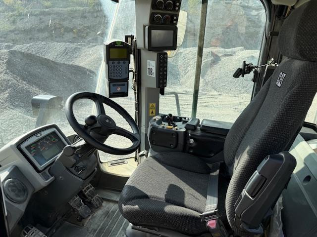 Caterpillar 966M - Колёсный погрузчик: фото 5 Caterpillar 966M - Колёсный погрузчик: фото 5