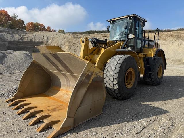 Caterpillar 966M - Колёсный погрузчик: фото 2 Caterpillar 966M - Колёсный погрузчик: фото 2