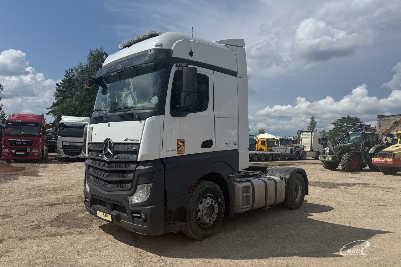 Mercedes-Benz Actros - Тягач: фото 1 Mercedes-Benz Actros - Тягач: фото 1