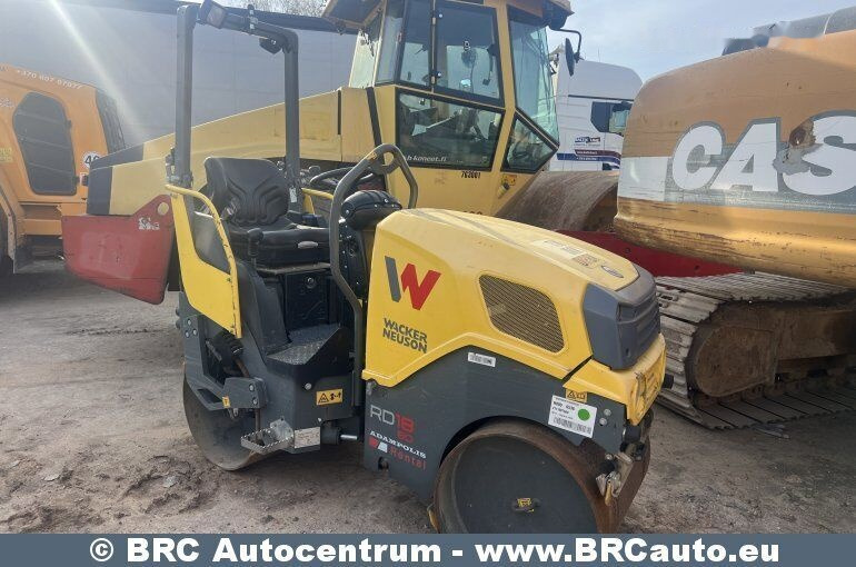 Wacker Neuson RD 18-80 hidraulic defect - Каток тротуарный: фото 1 Wacker Neuson RD 18-80 hidraulic defect - Каток тротуарный: фото 1