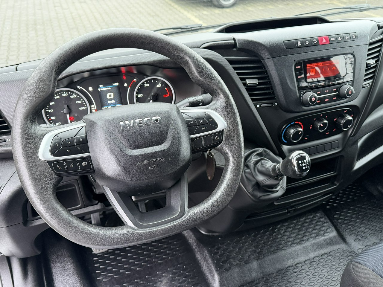 Малотоннажный самосвал Iveco Daily 35C16 V: фото 13