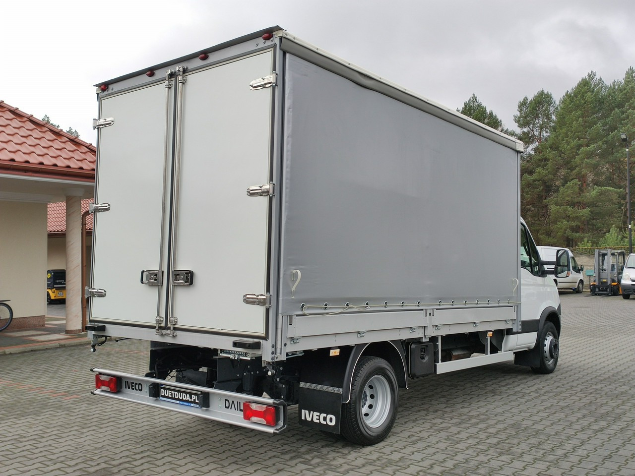 Тентованный фургон Iveco Daily 70C18 V H: фото 16