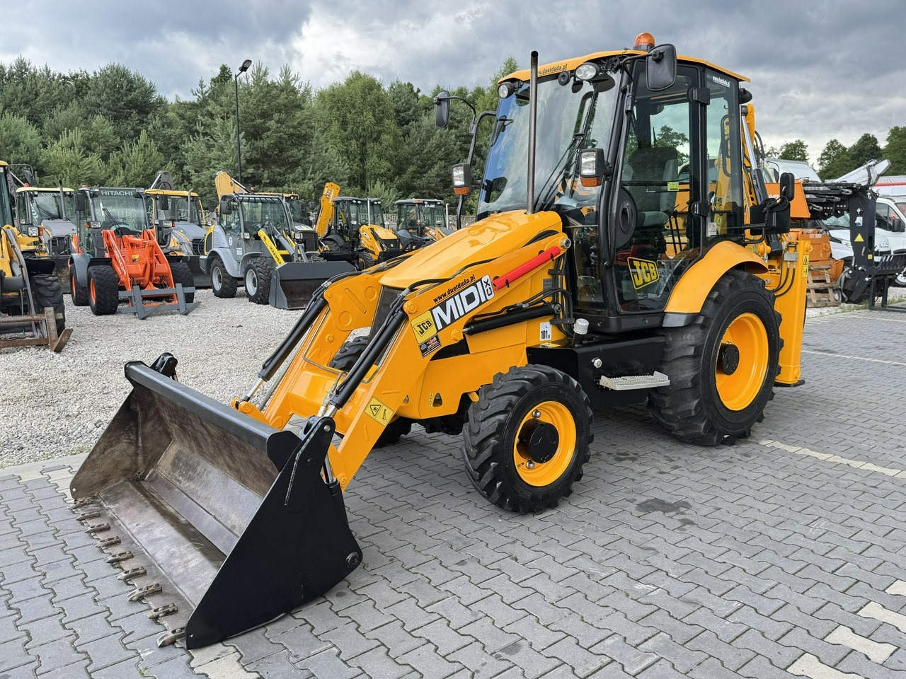 JCB MIDI CX Szybkozłącze Nowe Opony bez luzów i wycieków Super Stan - Экскаватор-погрузчик: фото 4 JCB MIDI CX Szybkozłącze Nowe Opony bez luzów i wycieków Super Stan - Экскаватор-погрузчик: фото 4