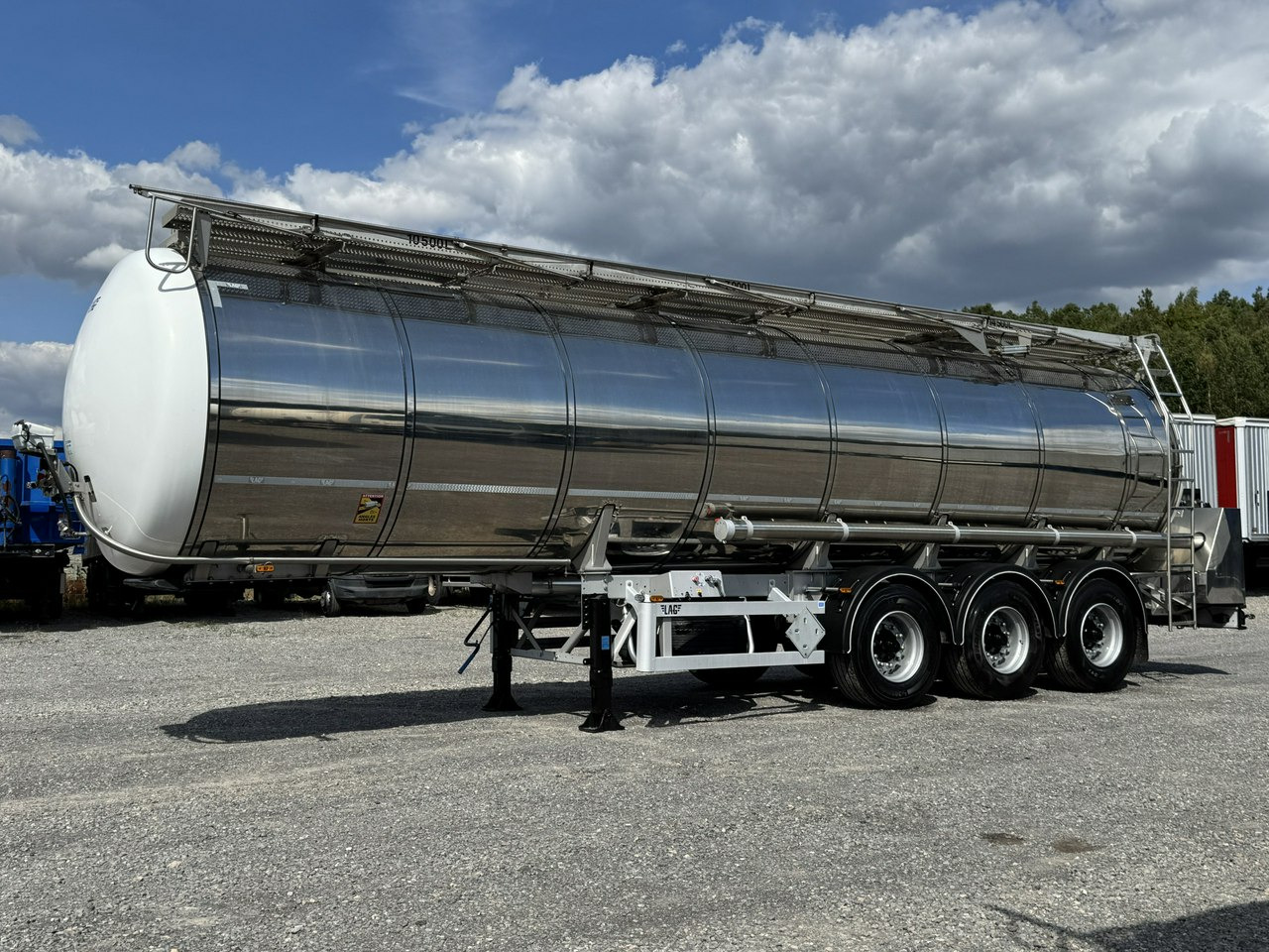 Полуприцеп-цистерна Lag Spożywcza Magyar Izolowana Webasto Pompa Elektryczna do Zrzutu: фото 14 Полуприцеп-цистерна Lag Spożywcza Magyar Izolowana Webasto Pompa Elektryczna do Zrzutu: фото 14