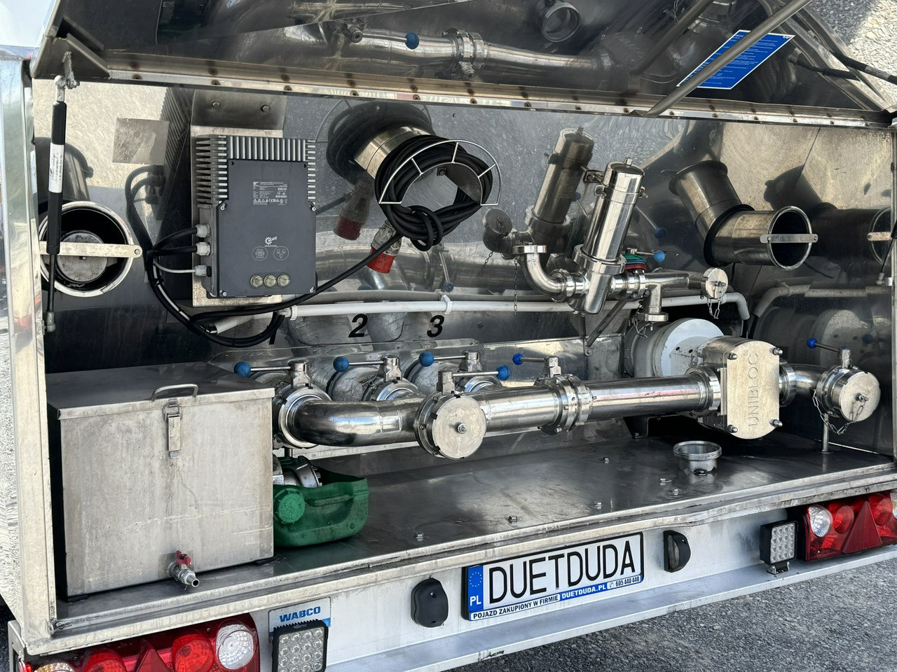 Полуприцеп-цистерна Lag Spożywcza Magyar Izolowana Webasto Pompa Elektryczna do Zrzutu: фото 27 Полуприцеп-цистерна Lag Spożywcza Magyar Izolowana Webasto Pompa Elektryczna do Zrzutu: фото 27