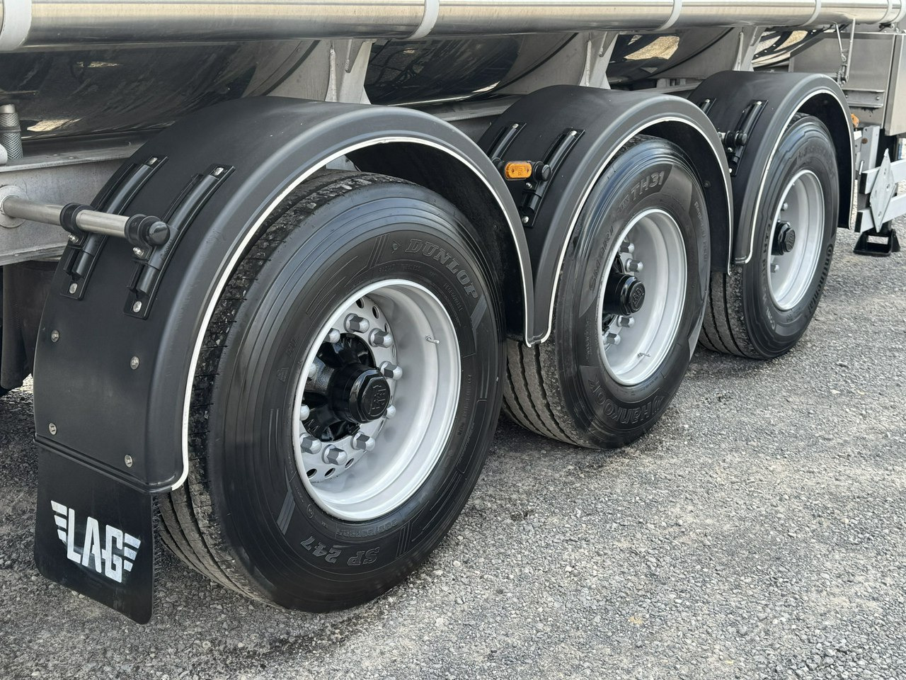 Полуприцеп-цистерна Lag Spożywcza Magyar Izolowana Webasto Pompa Elektryczna do Zrzutu: фото 20 Полуприцеп-цистерна Lag Spożywcza Magyar Izolowana Webasto Pompa Elektryczna do Zrzutu: фото 20