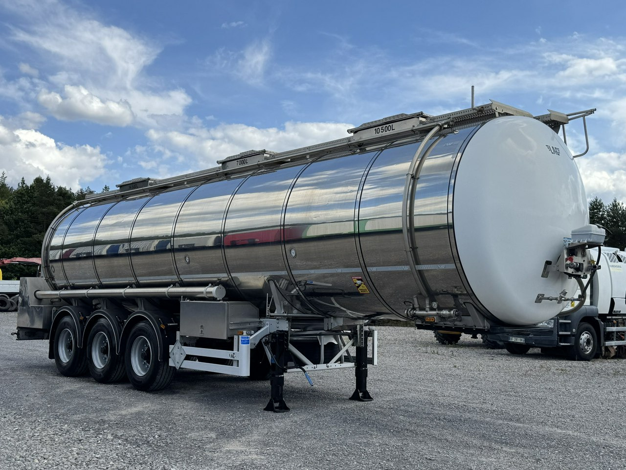 Полуприцеп-цистерна Lag Spożywcza Magyar Izolowana Webasto Pompa Elektryczna do Zrzutu: фото 10 Полуприцеп-цистерна Lag Spożywcza Magyar Izolowana Webasto Pompa Elektryczna do Zrzutu: фото 10