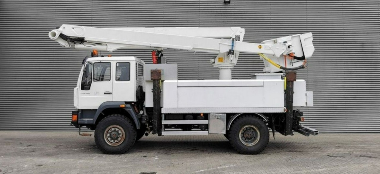 MAN LE 18.280 4x4 Zwyżka Altec TA60 Podnośnik Koszowy - Грузовик с подъемником: фото 2 MAN LE 18.280 4x4 Zwyżka Altec TA60 Podnośnik Koszowy - Грузовик с подъемником: фото 2
