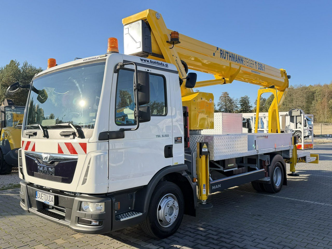 MAN TGL 7.150 Zwyżka Ruthmann T330 33-Metry w bok 21m Mały przebieg - Грузовик с подъемником: фото 4 MAN TGL 7.150 Zwyżka Ruthmann T330 33-Metry w bok 21m Mały przebieg - Грузовик с подъемником: фото 4