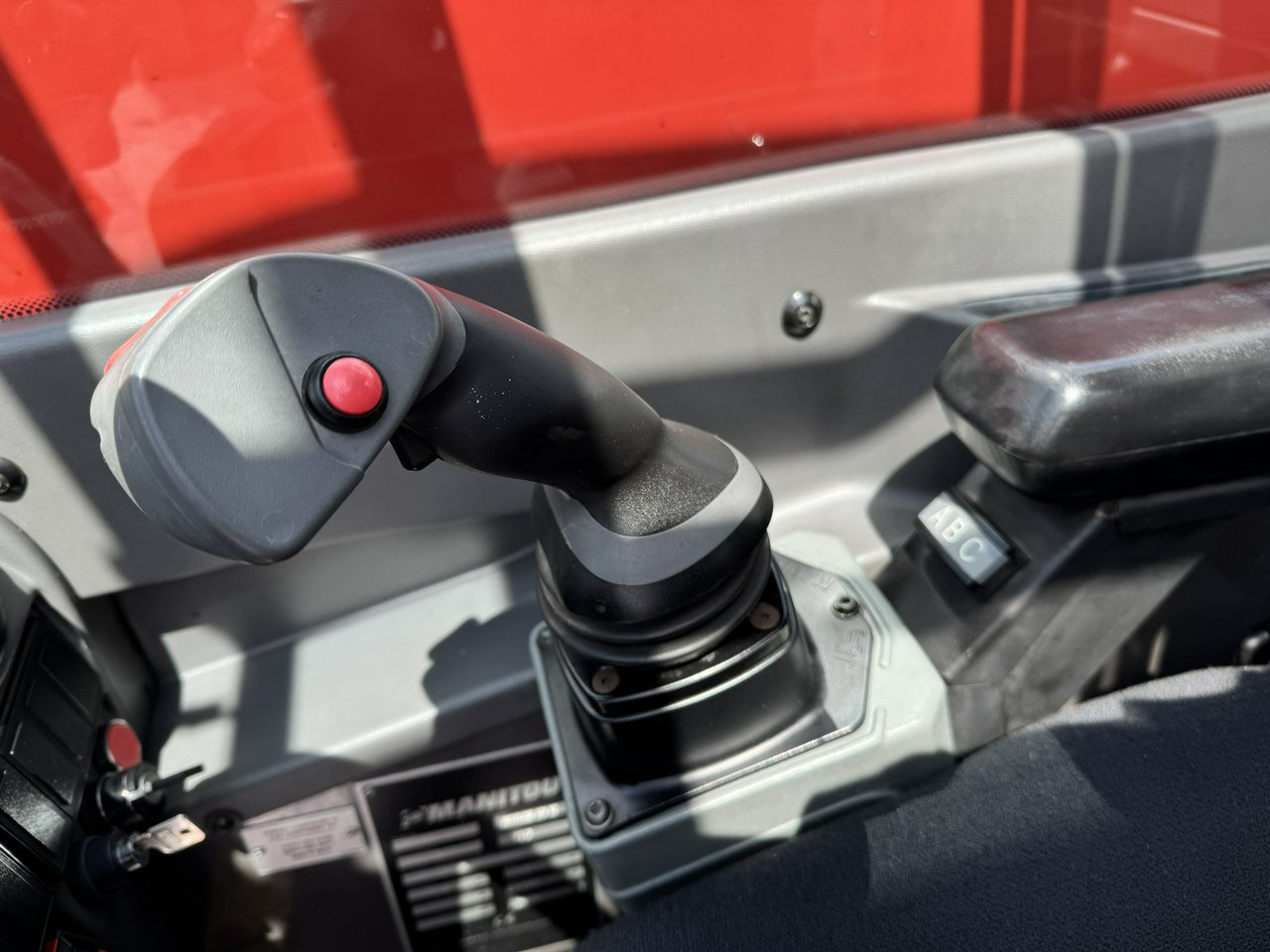 Телескопический погрузчик Manitou MRT 2150 + ROTO Ładowarka Teleskopowa Obrotowa: фото 27 Телескопический погрузчик Manitou MRT 2150 + ROTO Ładowarka Teleskopowa Obrotowa: фото 27