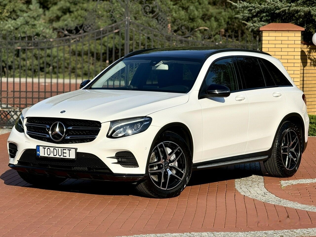 Легковой автомобиль Mercedes-Benz GLC 220: фото 1