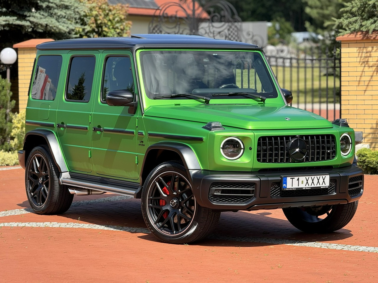 Mercedes G 63 AMG - Внедорожник: фото 1 Mercedes G 63 AMG - Внедорожник: фото 1