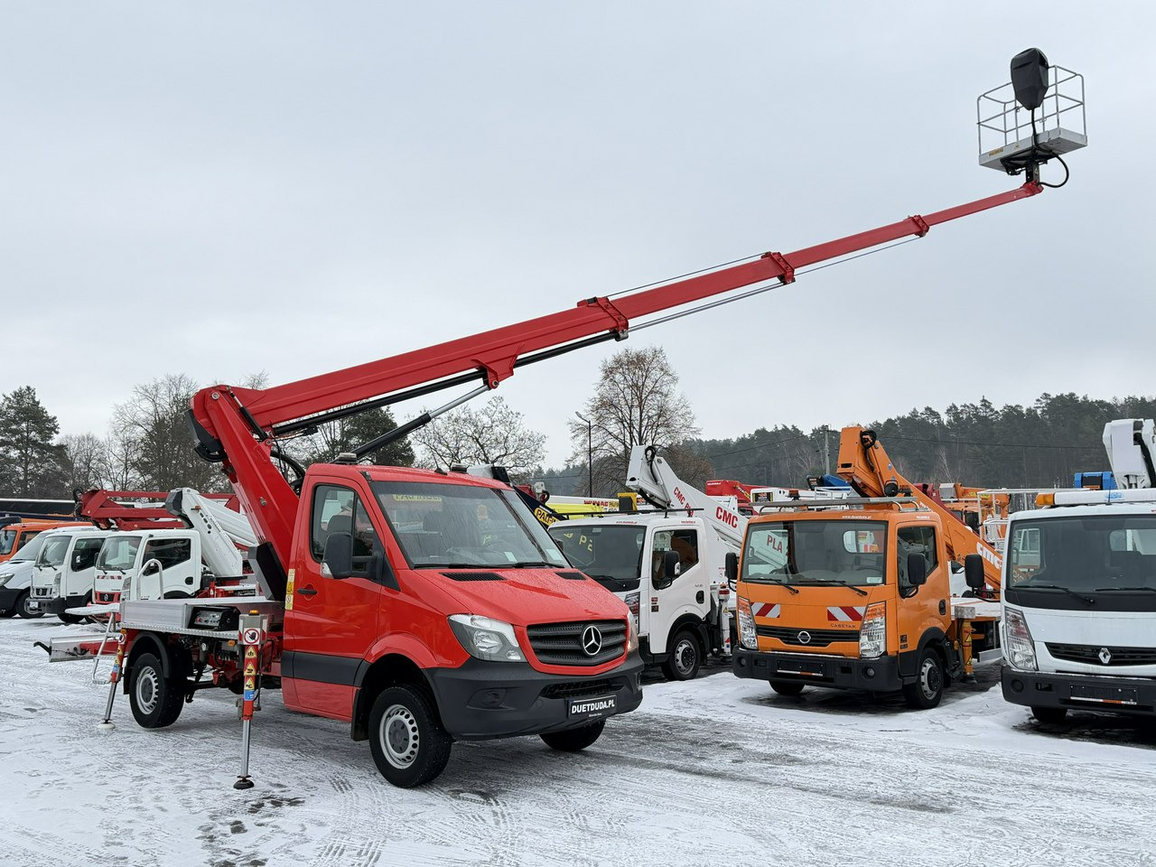 Mercedes Sprinter - Грузовик с подъемником: фото 1 Mercedes Sprinter - Грузовик с подъемником: фото 1