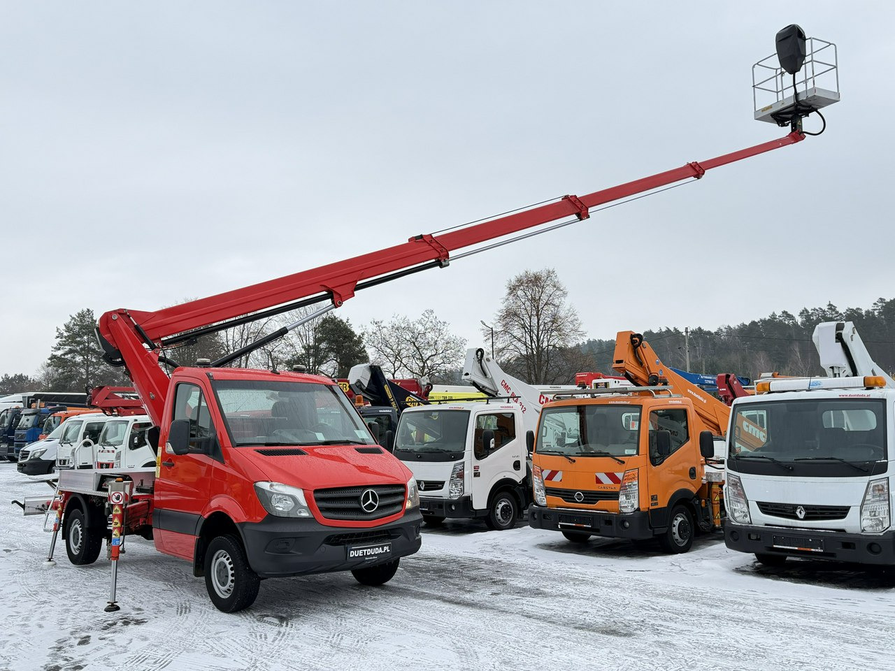 Mercedes Sprinter - Грузовик с подъемником: фото 5 Mercedes Sprinter - Грузовик с подъемником: фото 5