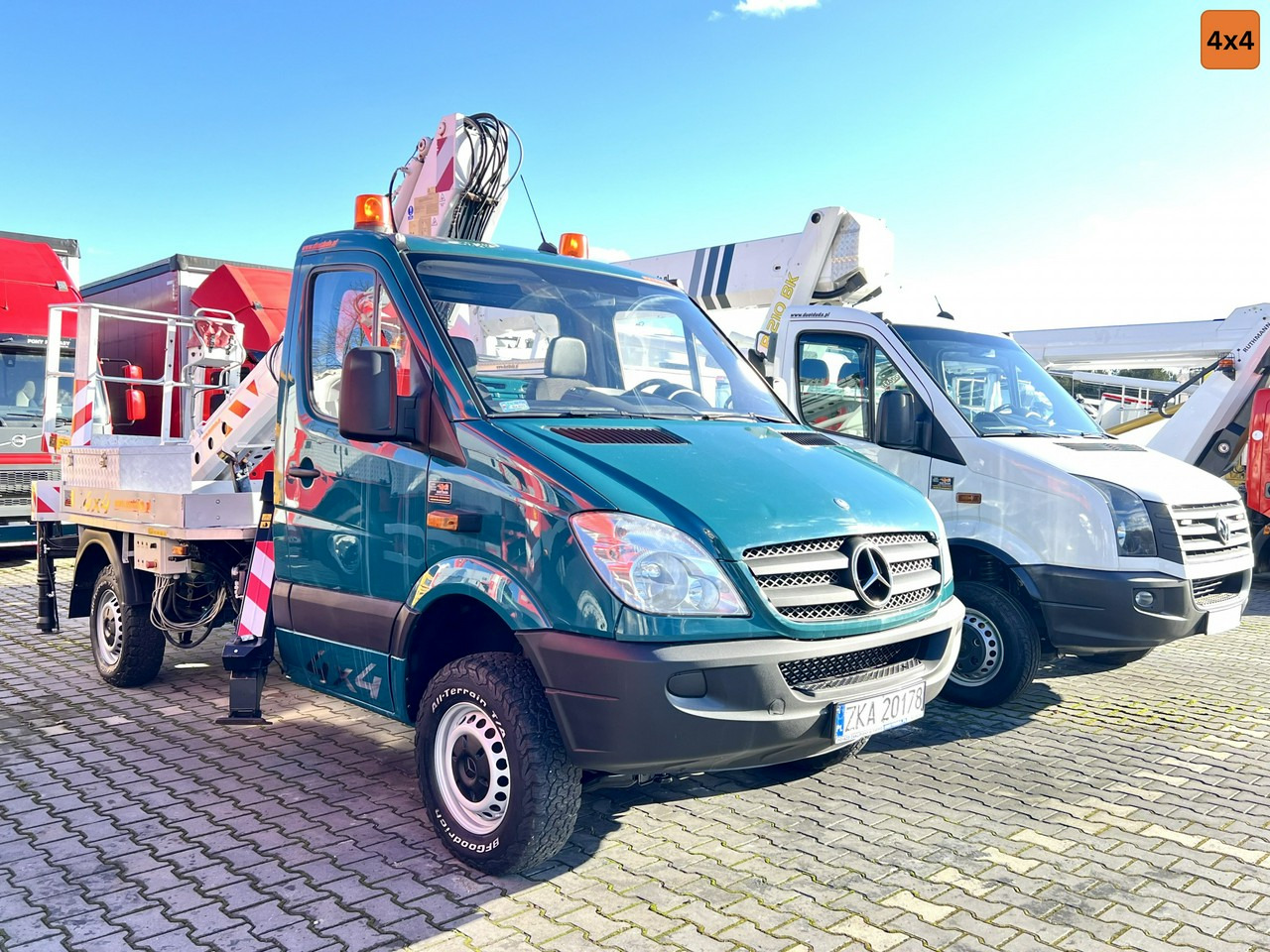 Mercedes Sprinter - Грузовик с подъемником: фото 1 Mercedes Sprinter - Грузовик с подъемником: фото 1