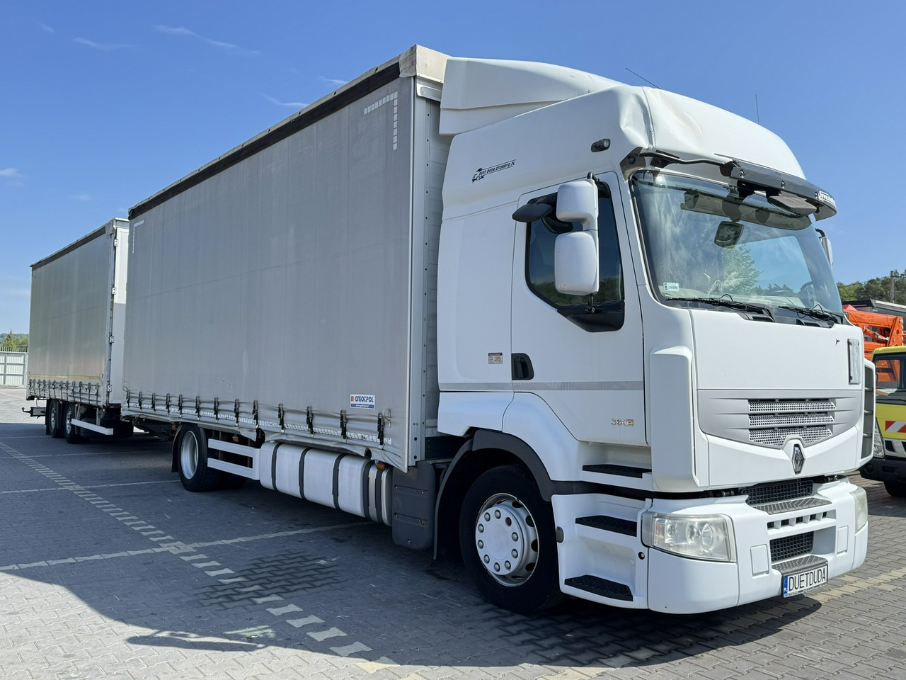 Renault Premium 380 DXi Euro 5 Firana 19 Palet Dach Zsuwany 18ton DMC - Тентованный грузовик: фото 2 Renault Premium 380 DXi Euro 5 Firana 19 Palet Dach Zsuwany 18ton DMC - Тентованный грузовик: фото 2
