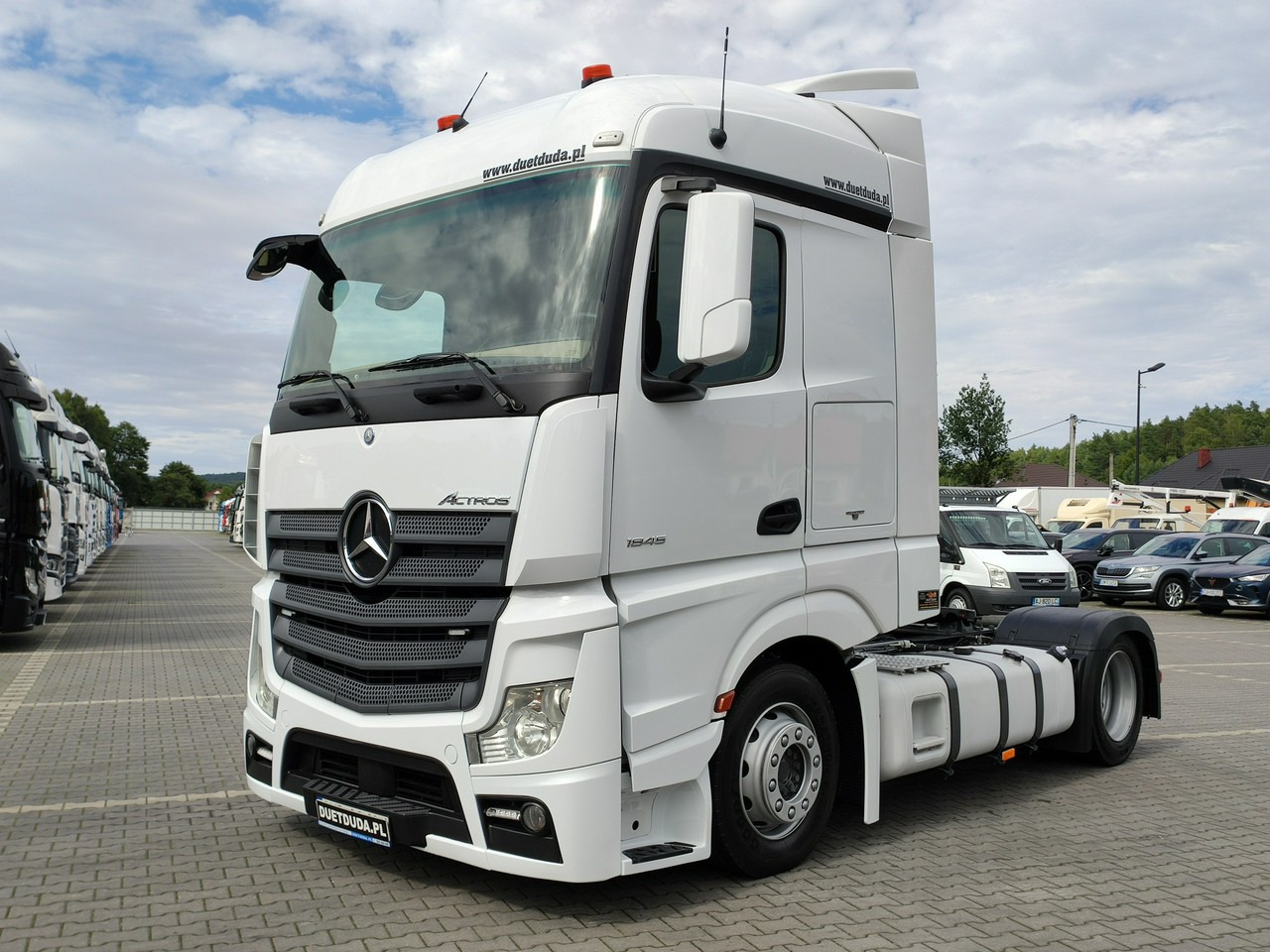 Mercedes ACTROS 1845 Euro 6 Low Deck Mega !!! - Тягач: фото 2 Mercedes ACTROS 1845 Euro 6 Low Deck Mega !!! - Тягач: фото 2