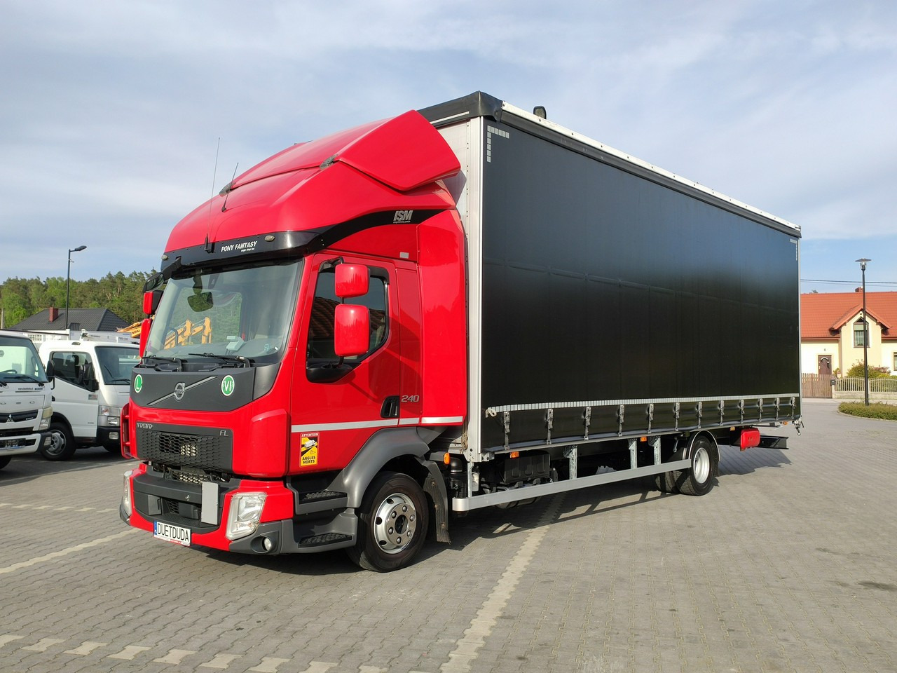 Volvo FL12.240 E6 Firana Tył Drzwi Dach Zsuwany Bogato Wyposażony !!! - Тентованный грузовик: фото 4 Volvo FL12.240 E6 Firana Tył Drzwi Dach Zsuwany Bogato Wyposażony !!! - Тентованный грузовик: фото 4