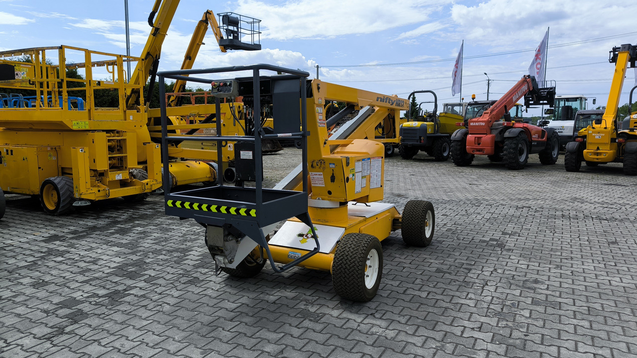 NIFTYLIFT HR 12 NE - Коленчатый подъемник: фото 1 NIFTYLIFT HR 12 NE - Коленчатый подъемник: фото 1